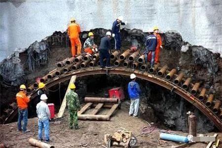 绩溪隧道钢花管支护案例